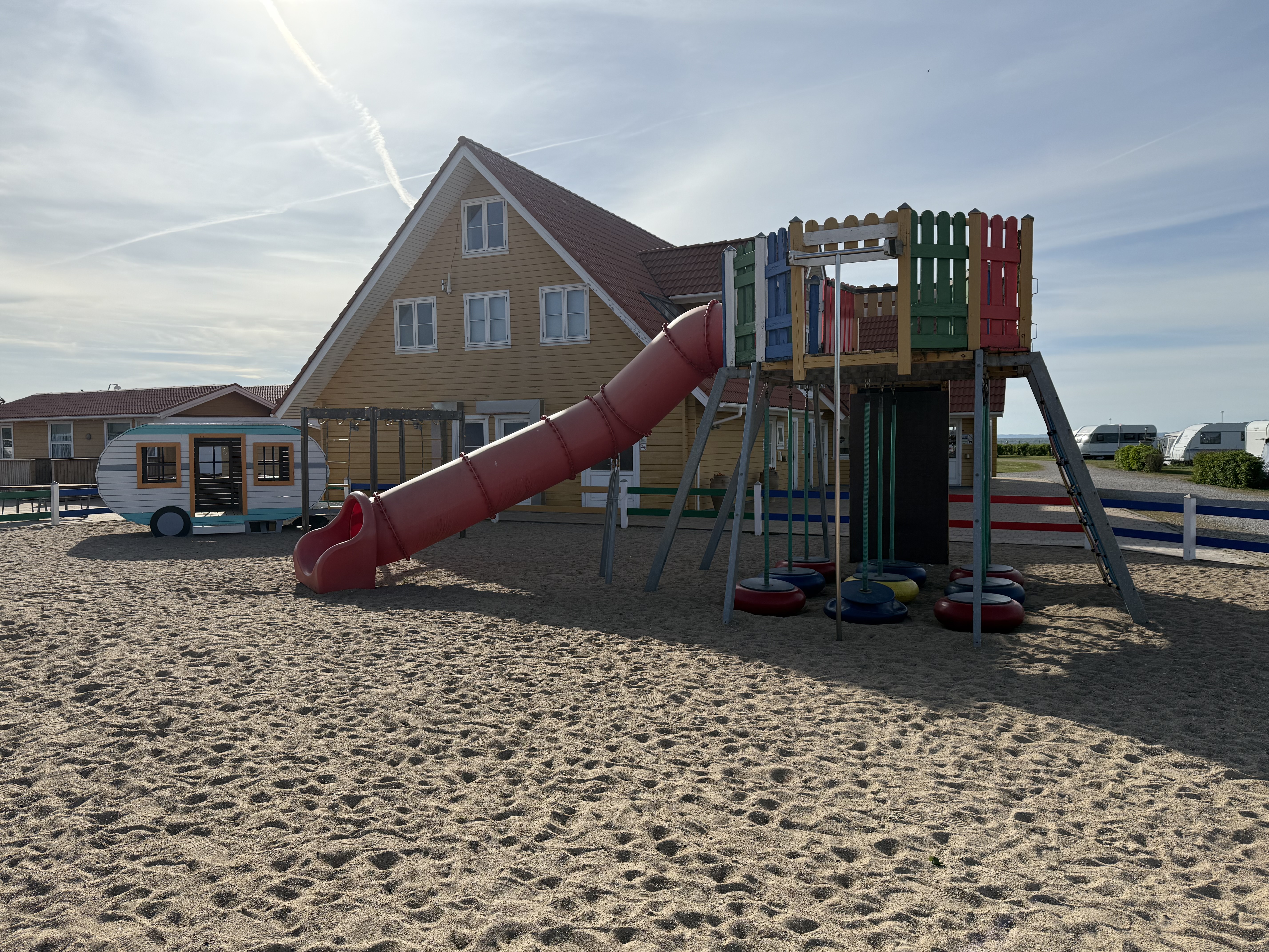 Großer Spielbereich für Kinder bei Kyst Camping Bogense