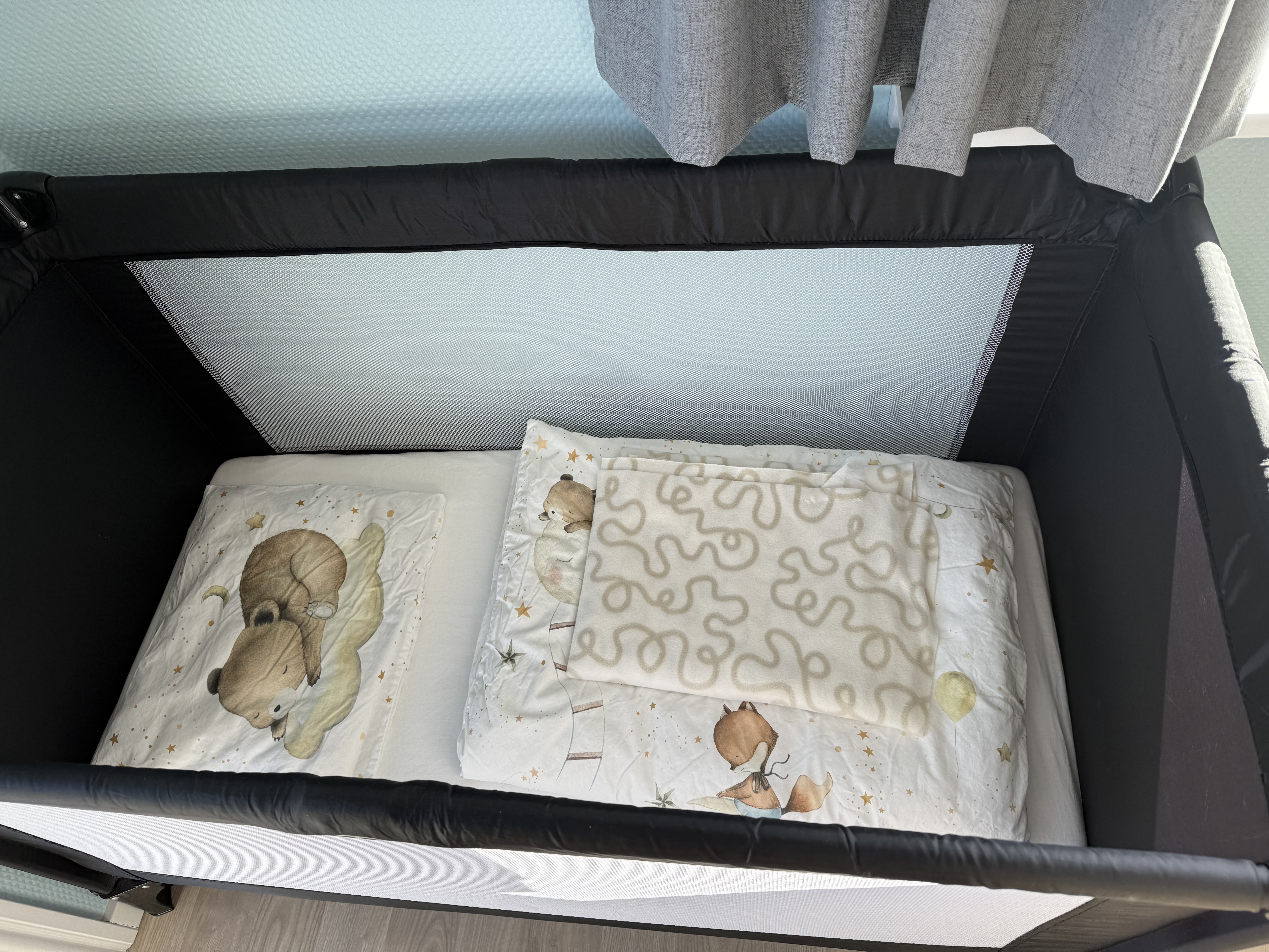 Ferienwohnung – Kinderbett